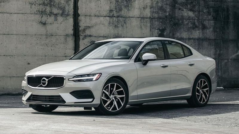 Седан Volvo S60 уходит в историю
