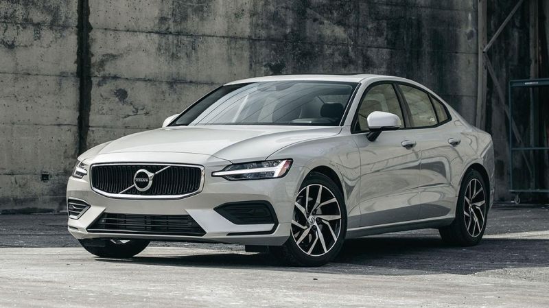 Седан Volvo S60 уходит в историю