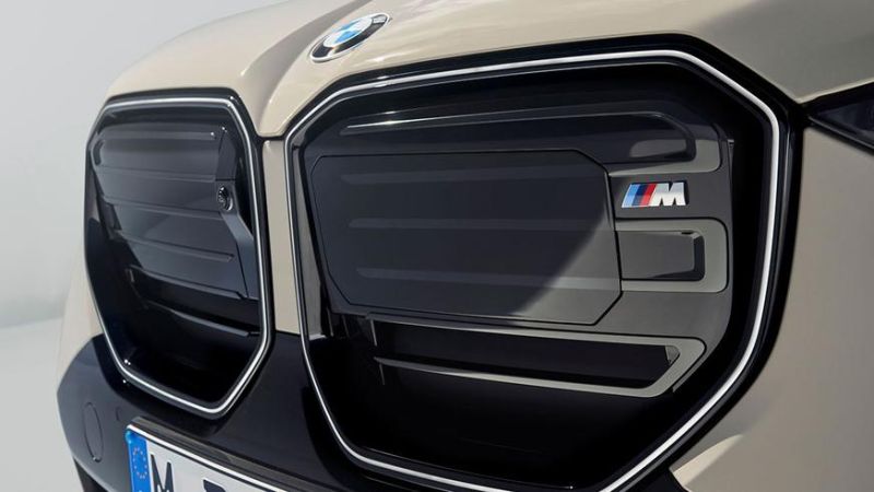У BMW вышло новое поколение X3: электрификация и экраны
