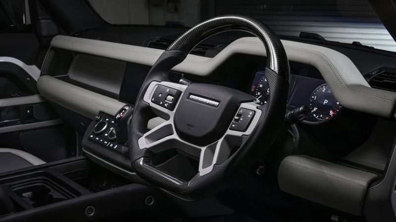 В Arctic Trucks слегка обновили Defender AT35