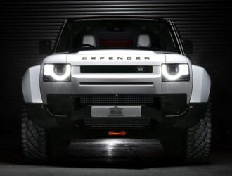 В Arctic Trucks слегка обновили Defender AT35