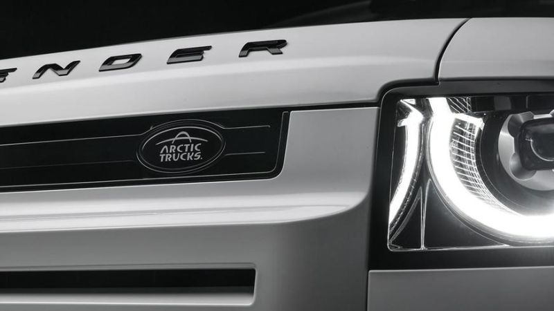 В Arctic Trucks слегка обновили Defender AT35