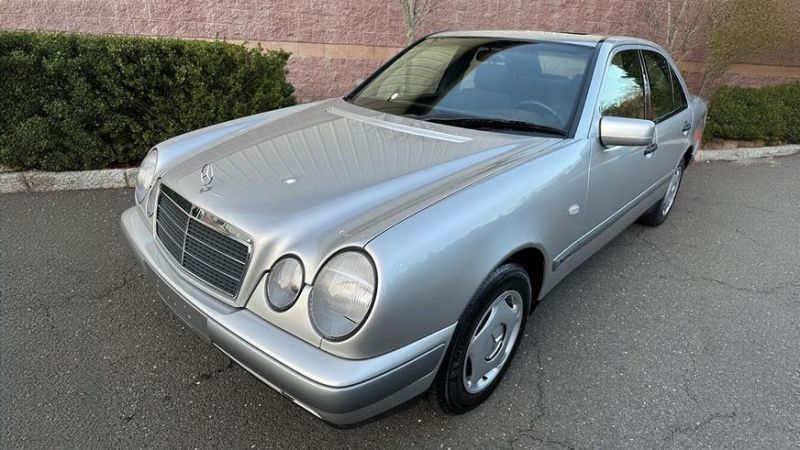 В США нашли E-Class (W210) с пробегом всего 22 тыс. км