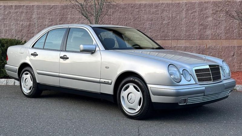 В США нашли E-Class (W210) с пробегом всего 22 тыс. км