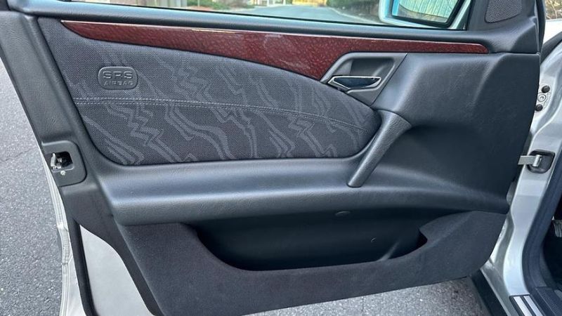 В США нашли E-Class (W210) с пробегом всего 22 тыс. км
