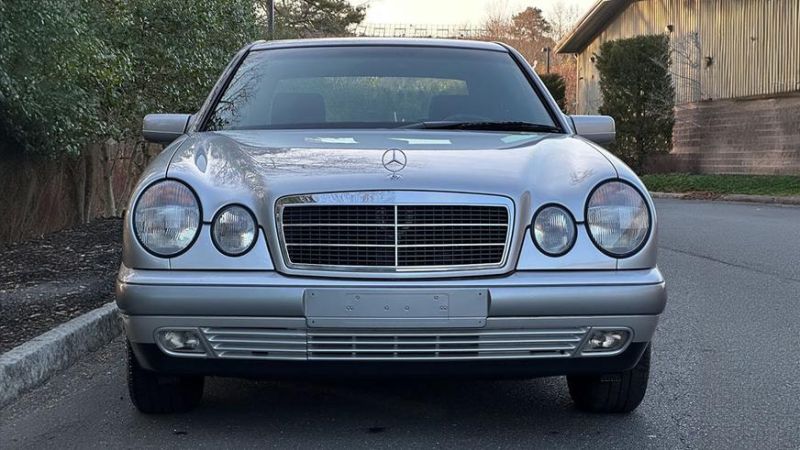 В США нашли E-Class (W210) с пробегом всего 22 тыс. км