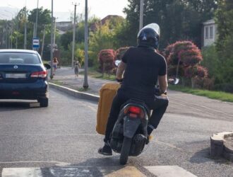 Выявлять нарушителей на мопедах в Алматы будут камеры