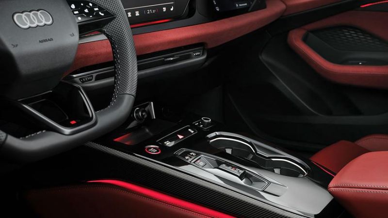 Audi заменила семейство A4 новым поколением A5