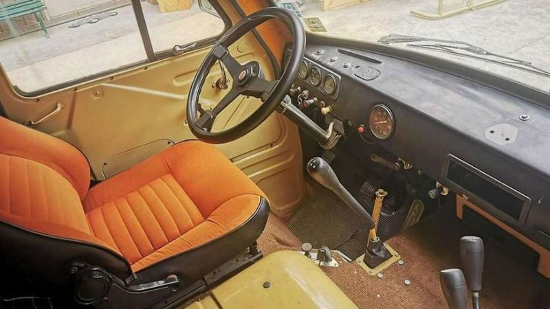 Автодом на базе УАЗа продают в Италии