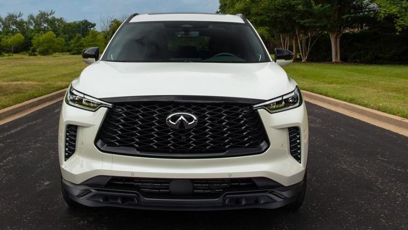 Большой кроссовер Infiniti QX60 лишился V6