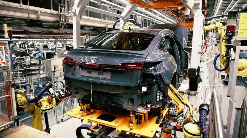 Электрический Audi Q8 может уйти на покой раньше времени