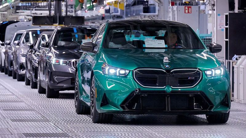 Новый BMW M5 оказался дешевле старого M3, но только в одной стране