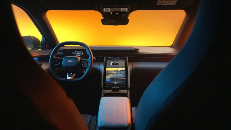 Новый Ford Capri оказался электрическим кроссовером