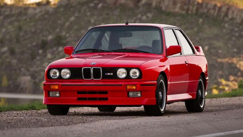 Очень редкую BMW M3 хотят продать за 200 тысяч долларов