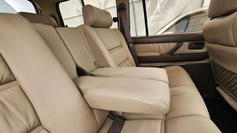 Практически новый Land Cruiser 80 выставлен на торги в США