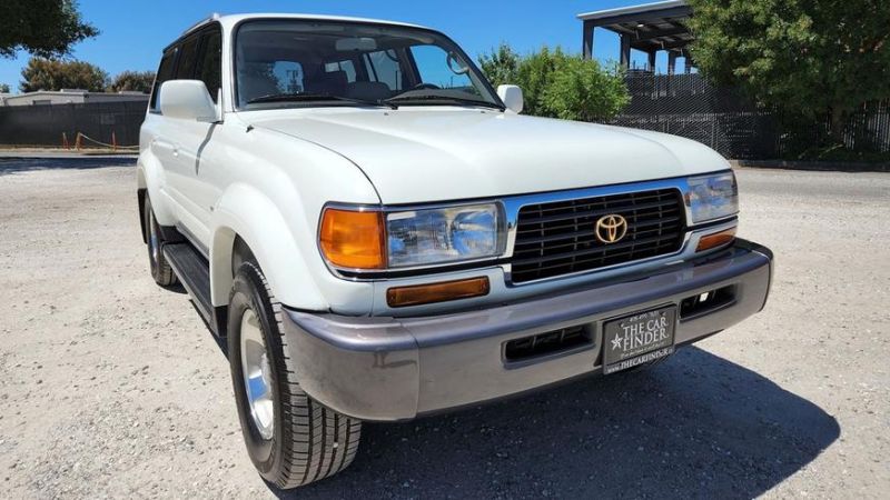 Практически новый Land Cruiser 80 выставлен на торги в США