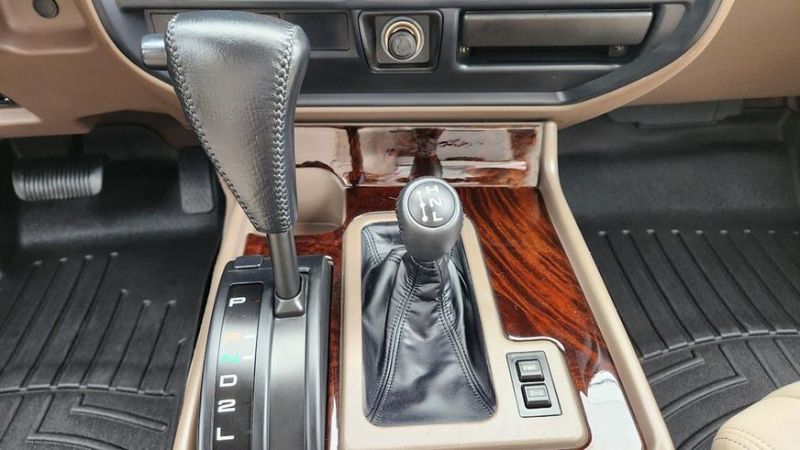 Практически новый Land Cruiser 80 выставлен на торги в США