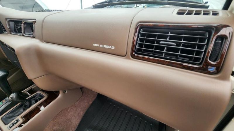 Практически новый Land Cruiser 80 выставлен на торги в США