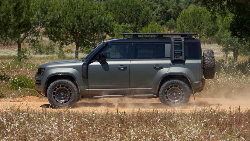 Раскрыт Land Rover Defender Octa