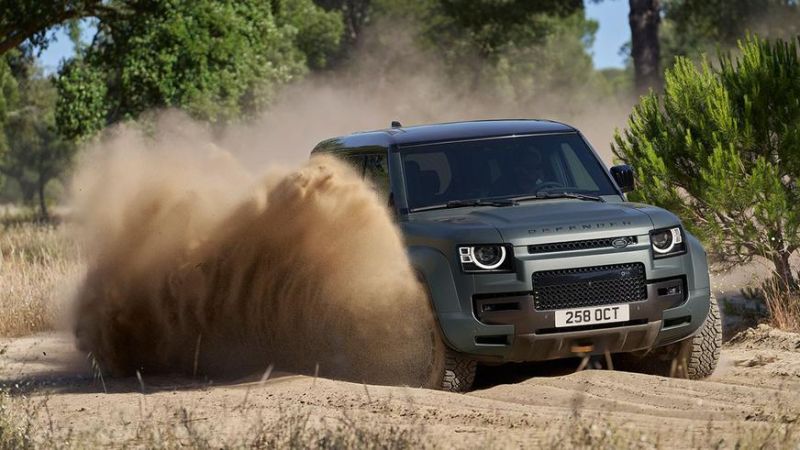 Раскрыт Land Rover Defender Octa