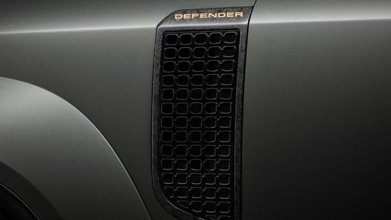 Раскрыт Land Rover Defender Octa