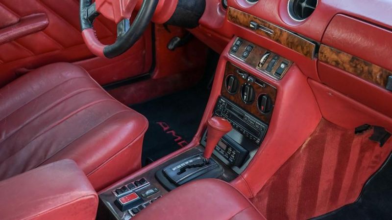 Редкий 45-летний универсал Mercedes-Benz оценили дороже нового S-класса