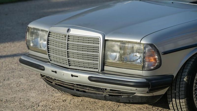 Редкий 45-летний универсал Mercedes-Benz оценили дороже нового S-класса