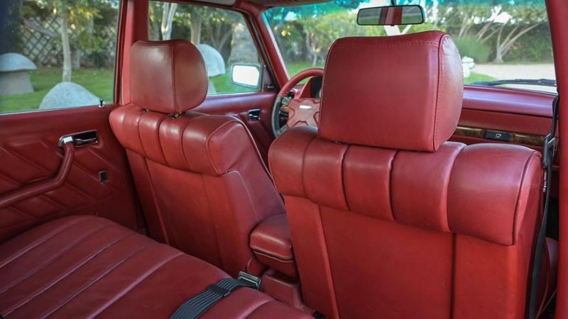 Редкий 45-летний универсал Mercedes-Benz оценили дороже нового S-класса