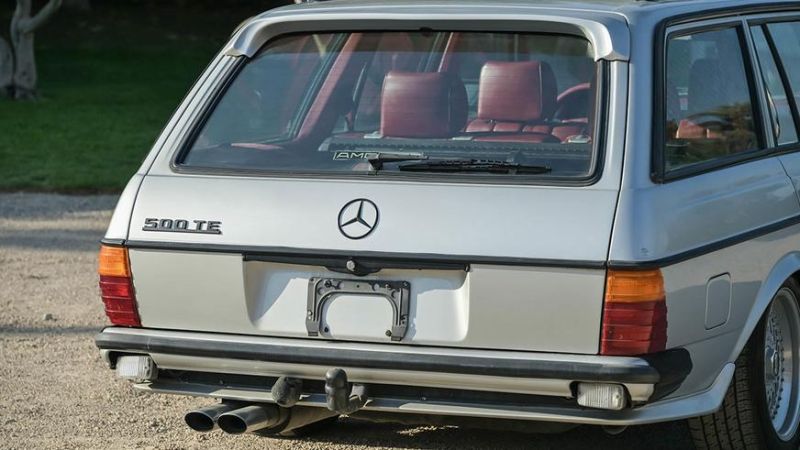 Редкий 45-летний универсал Mercedes-Benz оценили дороже нового S-класса