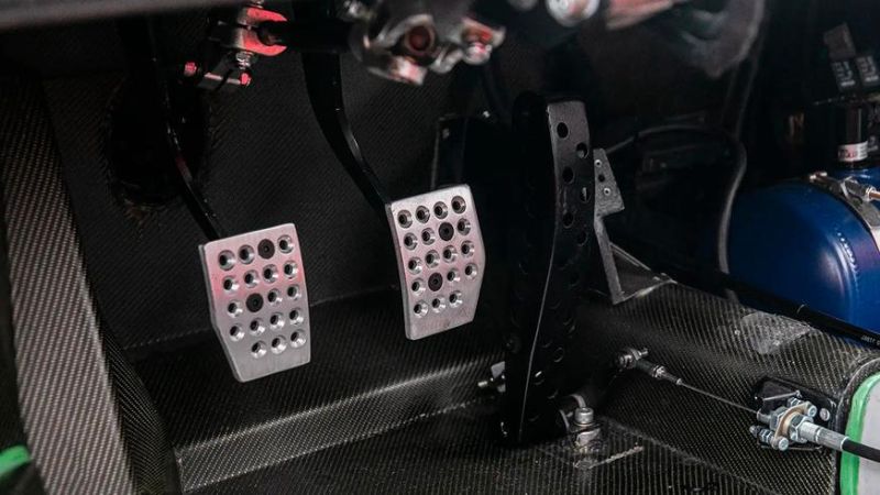 Уникальную F40 продают недорого, но это не совсем Ferrari
