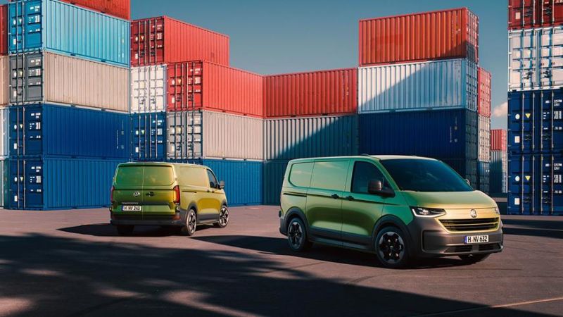 Опубликованы первые фото нового Volkswagen Transporter