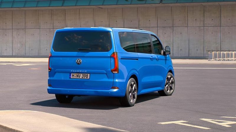 Опубликованы первые фото нового Volkswagen Transporter