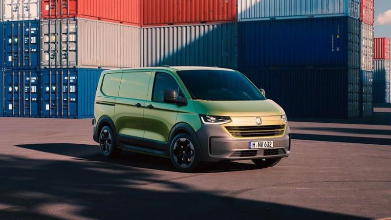 Опубликованы первые фото нового Volkswagen Transporter
