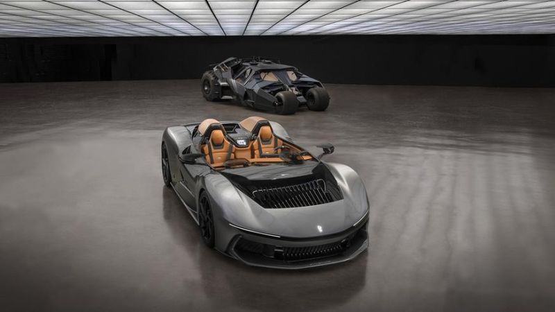 Pininfarina показала 1900-сильный бэтмобиль для Брюса Уэйна