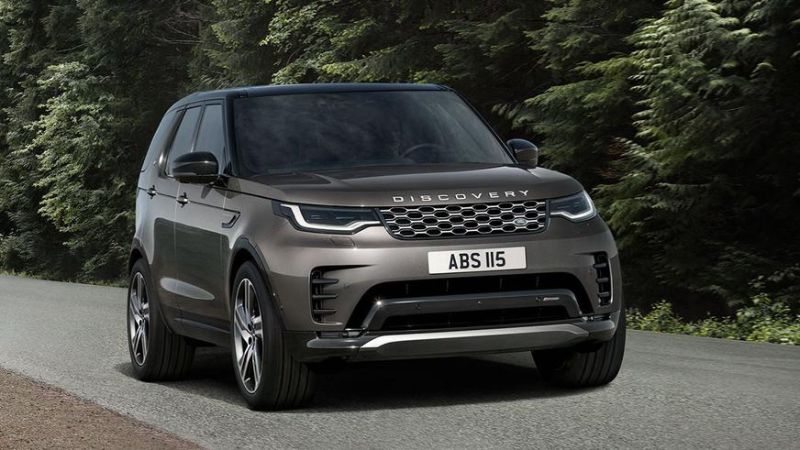 Теряющий клиентов Land Rover Discovery могут превратить в минивэн