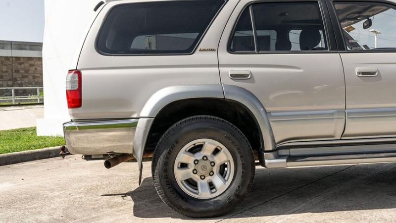 Toyota 4Runner (N180) с небольшим пробегом продают в США