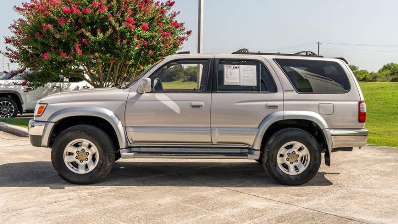 Toyota 4Runner (N180) с небольшим пробегом продают в США