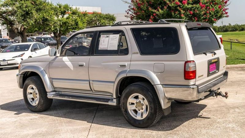 Toyota 4Runner (N180) с небольшим пробегом продают в США