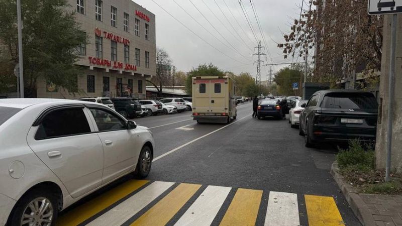 Осторожно: встречка! Новая разметка на Березовского в Алматы