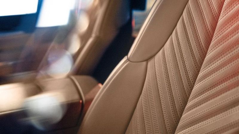Первый Cadillac Escalade IQ продали вчетверо дороже заводской цены