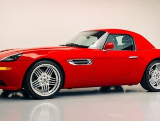 С молотка уйдёт очень редкий и практически новый Alpina Roadster V8