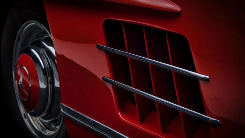 С молотка уйдёт последнее в истории «крыло чайки» — Mercedes-Benz 300 SL