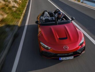 Названы характеристики серийного спидстера Mercedes-AMG PureSpeed