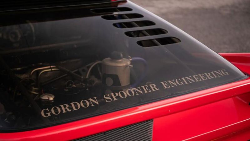 Пожилой Ford оценили дороже нового Porsche. Это очень редкий RS200