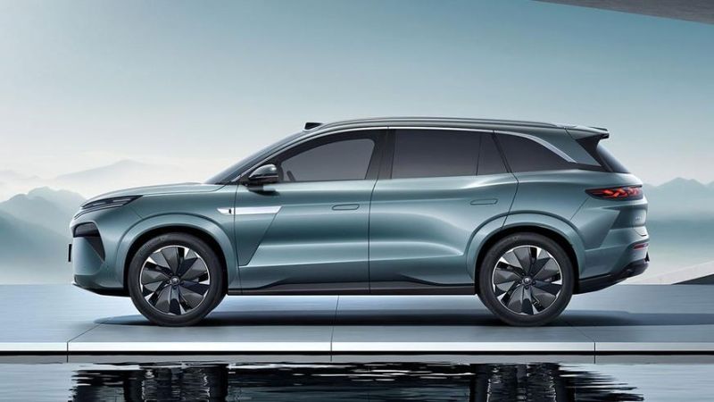 BYD показал 1102-сильные седан и кроссовер