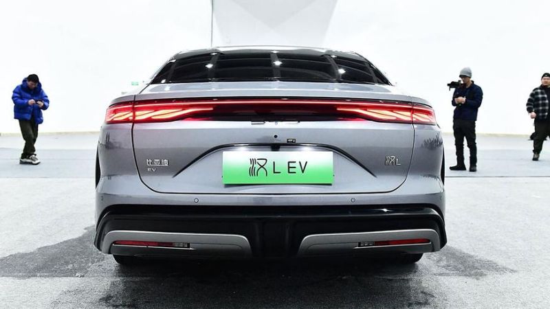 BYD показал 1102-сильные седан и кроссовер