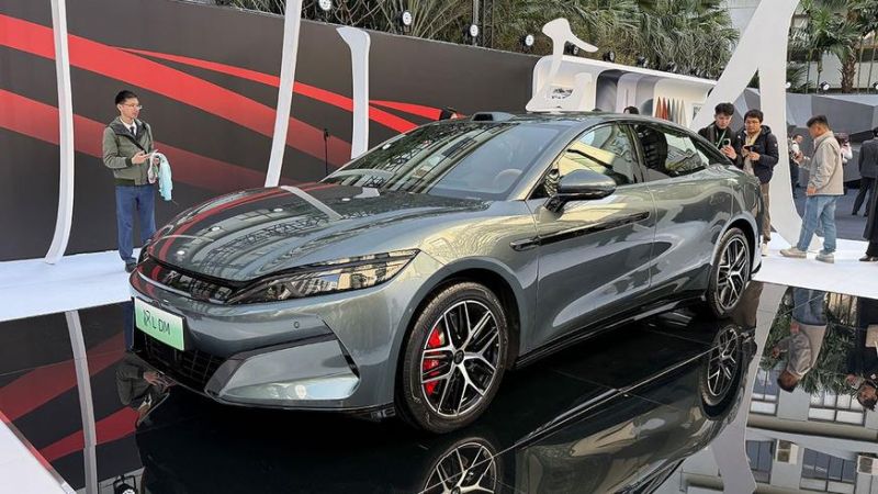 BYD показал 1102-сильные седан и кроссовер