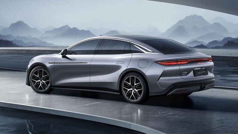 BYD показал 1102-сильные седан и кроссовер