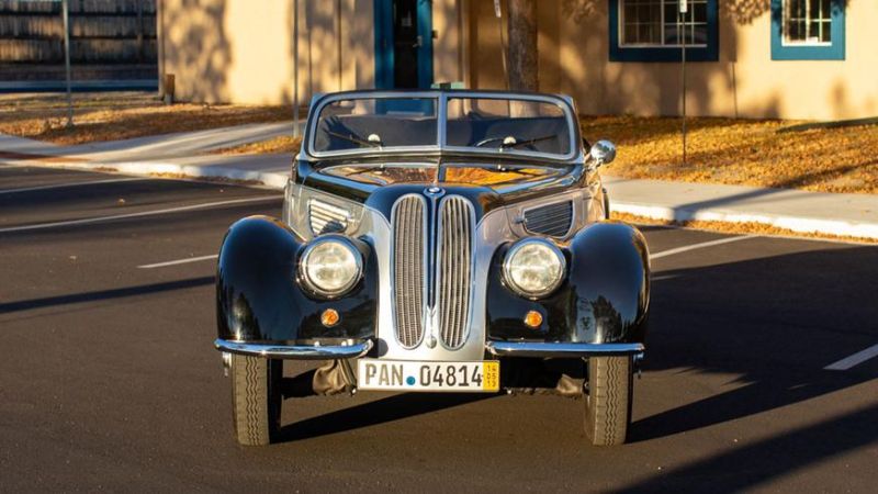 Довоенный BMW 327 выставили на торги в США