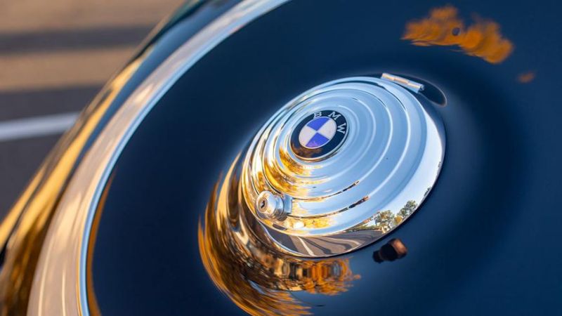Довоенный BMW 327 выставили на торги в США
